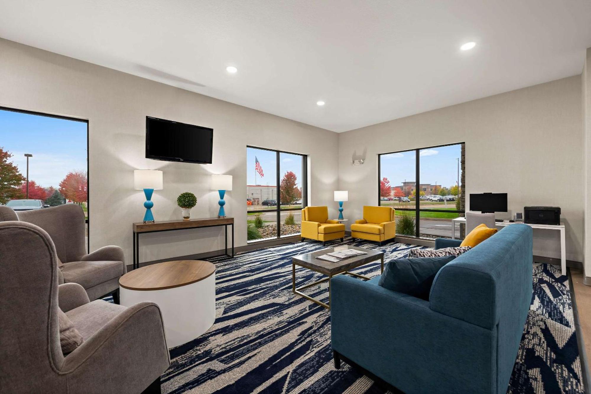 Comfort Suites Hudson I-94 Екстер'єр фото