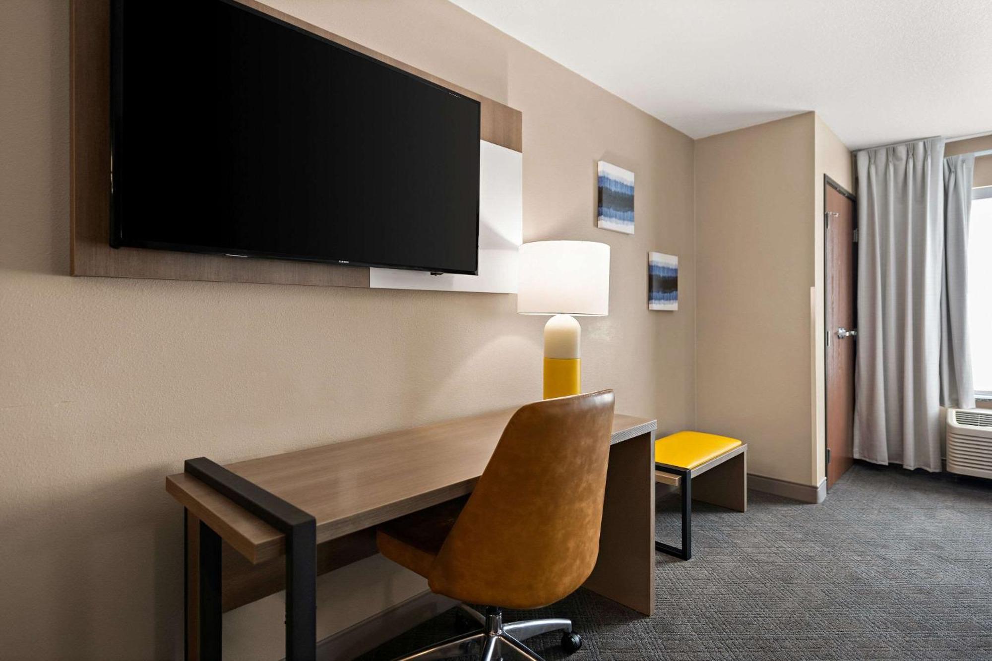 Comfort Suites Hudson I-94 Екстер'єр фото