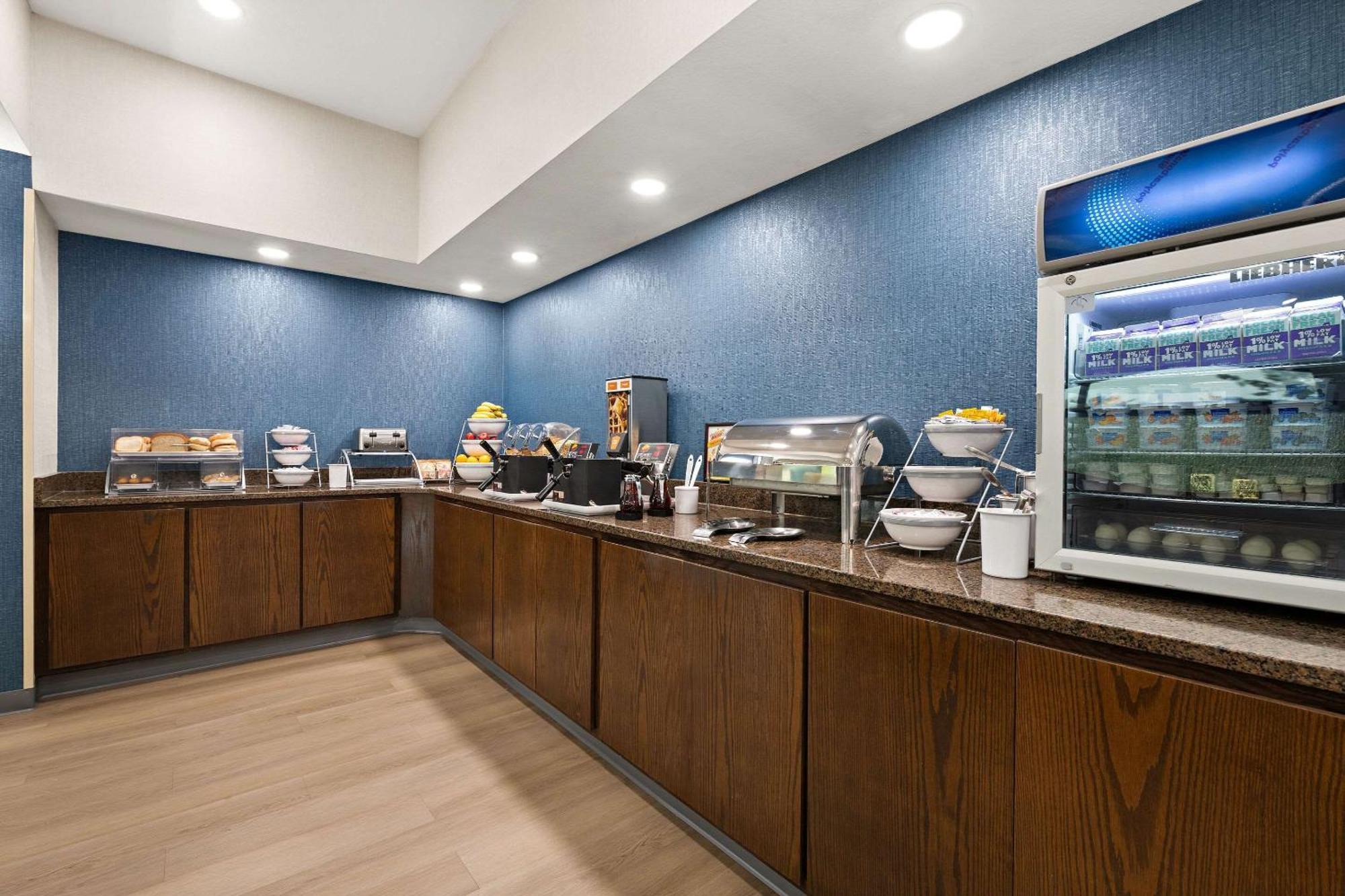 Comfort Suites Hudson I-94 Екстер'єр фото